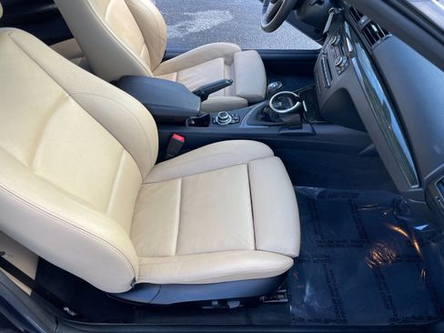 Used 2013 BMW 135i Convertible image 16