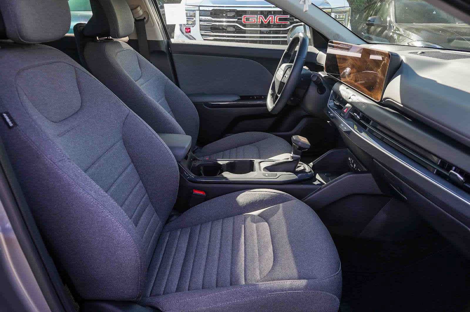 Used 2025 Kia K4 EX FWD image 18
