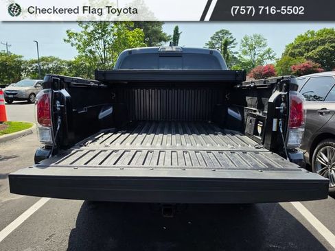 Used 2023 Toyota Tacoma TRD Off-Road w/ Technology Package AWD/4WD image 7