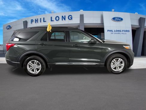 Used 2023 Ford Explorer XLT AWD/4WD image 6