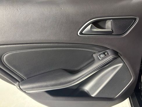 Used 2018 Mercedes-Benz GLA 250 image 39