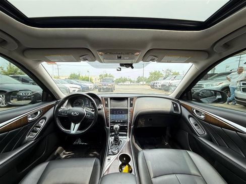 Used 2018 INFINITI Q50 Luxe w/ Essential Package (3.0T Luxe) AWD/4WD image 26