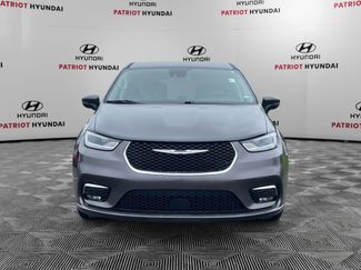 Used 2023 Chrysler Pacifica Touring-L video 2