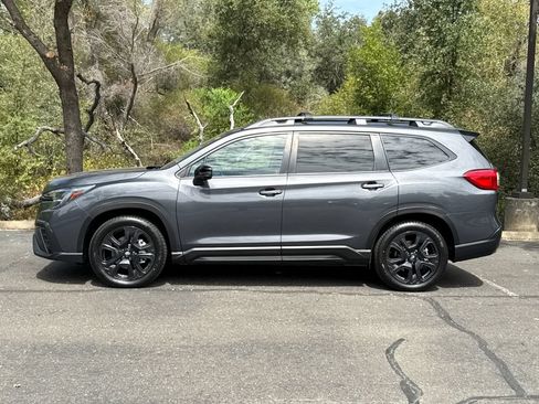 Used 2023 Subaru Ascent Onyx Edition Limited AWD/4WD image 8
