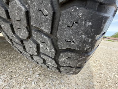 Used 2005 Ford F250 XLT AWD/4WD image 3
