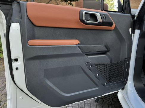 Used 2025 Ford Bronco Outer Banks AWD/4WD image 14