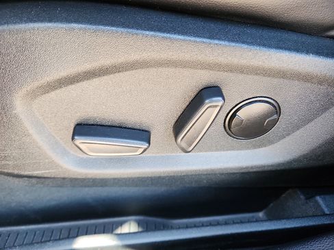 Used 2022 Ford Edge Titanium image 12