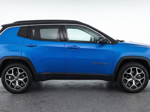 Used 2025 Jeep Compass Limited AWD/4WD image 11