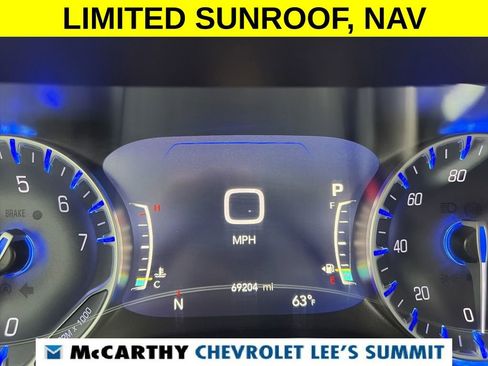 Used 2023 Chrysler Pacifica Limited FWD image 20