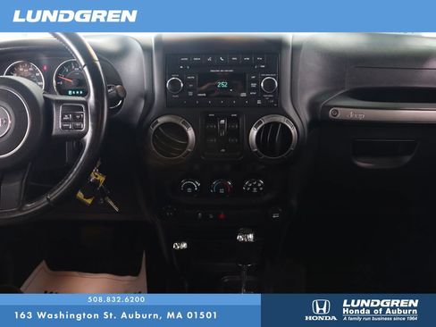 Used 2018 Jeep Wrangler Unlimited Sport S AWD/4WD image 19