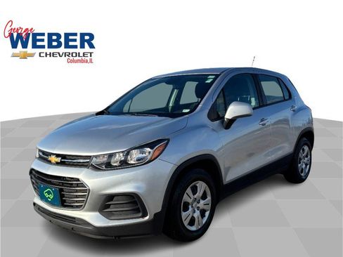 Used 2018 Chevrolet Trax LS image 1