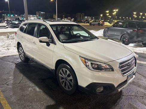 Used 2017 Subaru Outback 3.6R Touring image 6