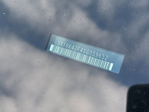 Used 2025 Kia Sorento SX image 3