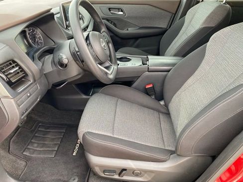 Certified 2023 Nissan Rogue SV image 10