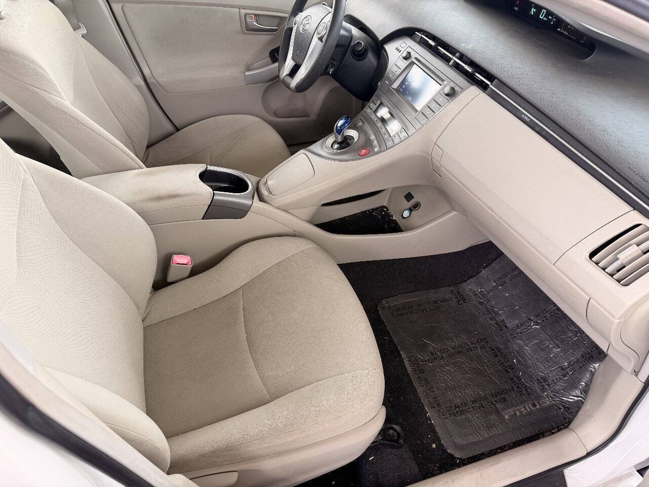Used 2013 Toyota Prius Two FWD image 11