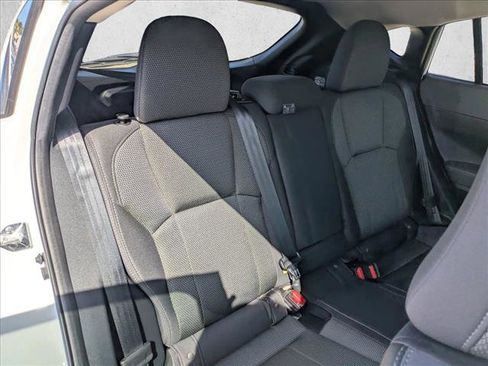 Used 2024 Subaru Crosstrek 2.0i Premium AWD/4WD image 18