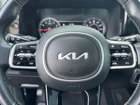 Certified 2022 Kia Sorento S w/ Panoramic Sunroof Package image 27