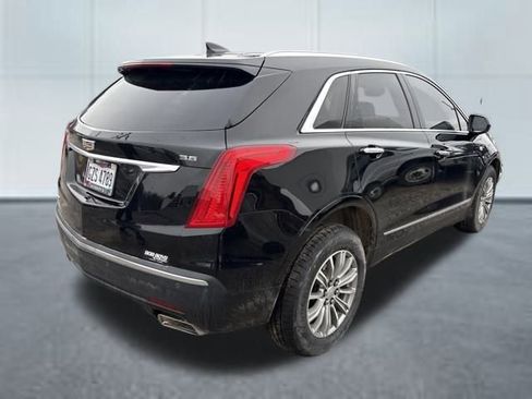 Used 2017 Cadillac XT5 Luxury w/ Driver Awareness Package image 4
