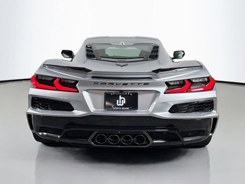 Used 2026 Chevrolet Corvette Z06 w/ Stealth Interior Trim Package RWD image 6
