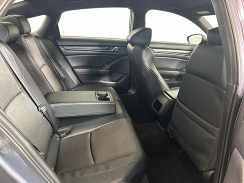Used 2018 Honda Accord Sport image 27