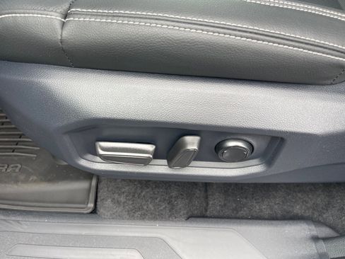New 2026 Toyota Tundra Limited AWD/4WD image 8