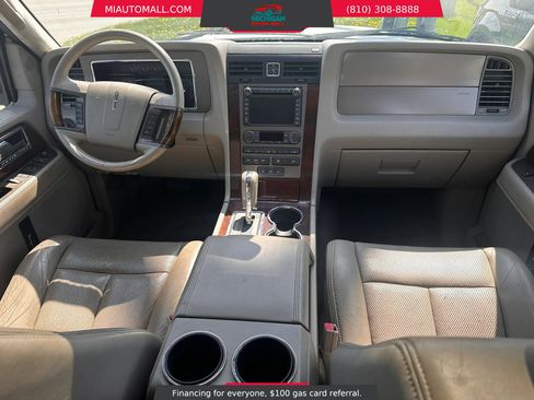 Used 2012 Lincoln Navigator 4WD image 13