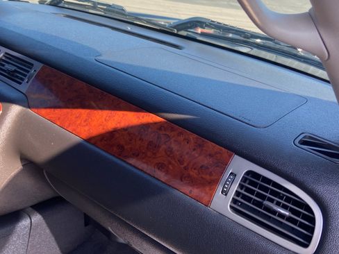 Used 2010 Chevrolet Silverado 1500 LTZ w/ Convenience Package image 16