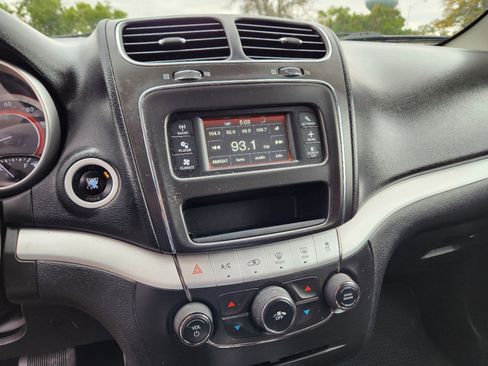 Used 2016 Dodge Journey SXT image 24