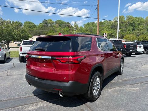 Used 2022 Chevrolet Traverse LT image 7