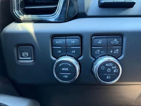 Certified 2023 GMC Sierra 1500 AT4 w/ Technology Package image 12