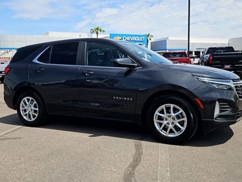 Certified 2022 Chevrolet Equinox LT FWD image 2