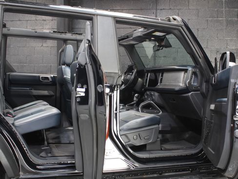 Used 2022 Ford Bronco Outer Banks w/ SASQUATCH PKG w/ Sasquatch Package image 29