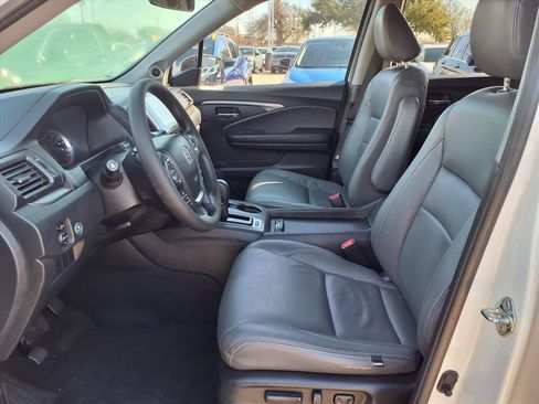 Certified 2017 Honda Pilot EX image 16