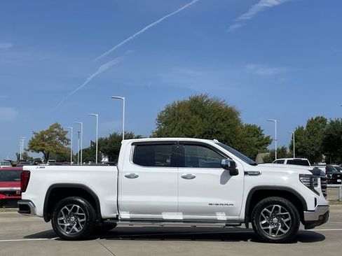Used 2022 GMC Sierra 1500 SLT w/ SLT Premium Plus Package AWD/4WD image 3