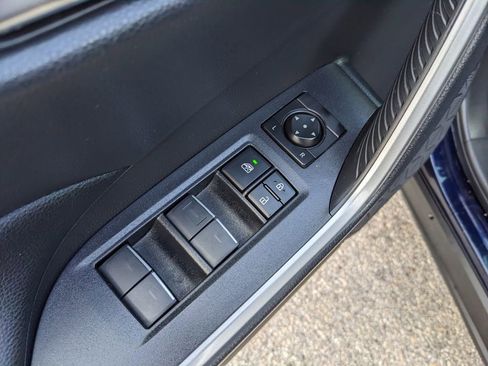 Used 2023 Toyota RAV4 SE w/ Weather & Moonroof Package image 23