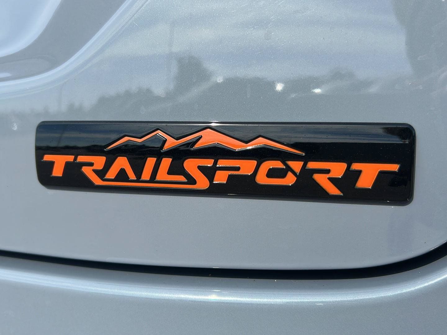 Used 2025 Honda Pilot TrailSport image 35