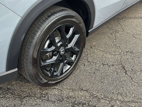 Used 2024 Honda HR-V Sport image 8