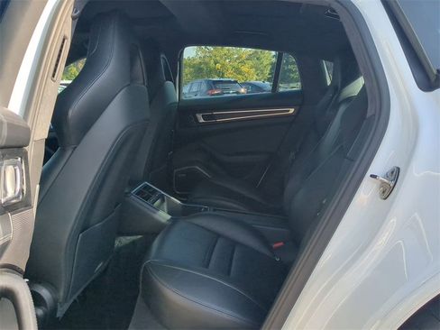 Used 2019 Porsche Panamera GTS image 15