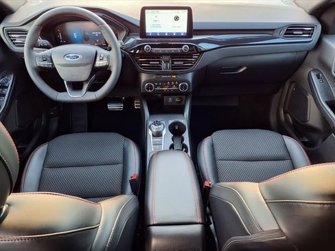 Used 2023 Ford Escape ST-Line image 11