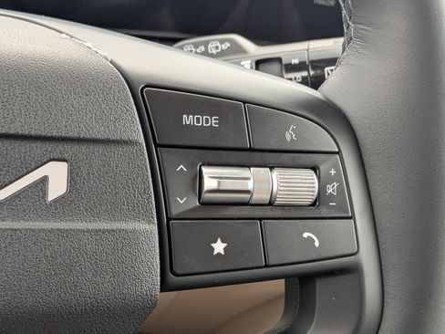 New 2026 Kia Sportage EX FWD image 32