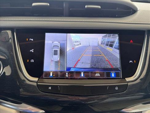 Used 2024 Cadillac XT6 Premium Luxury w/ Technology Package FWD image 14