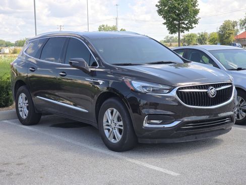 Used 2019 Buick Enclave Essence AWD/4WD image 2