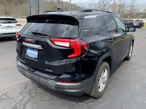 Used 2022 GMC Terrain SLE w/ Driver Convenience Package AWD/4WD image 8