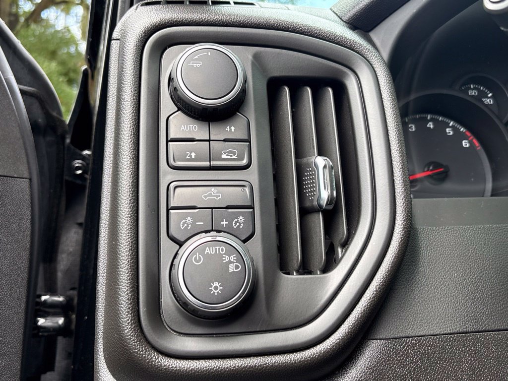 Used 2025 Chevrolet Silverado 1500 Custom AWD/4WD image 23