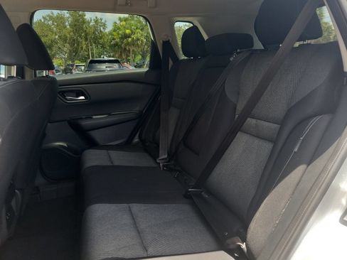 Used 2025 Nissan Rogue SV FWD image 10