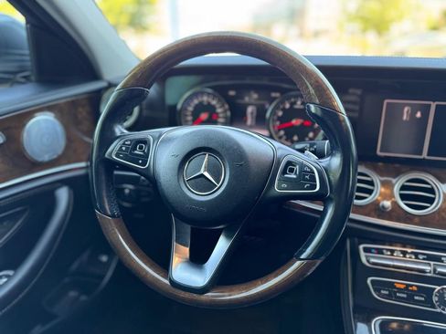 Used 2018 Mercedes-Benz E 400 4MATIC Wagon image 25