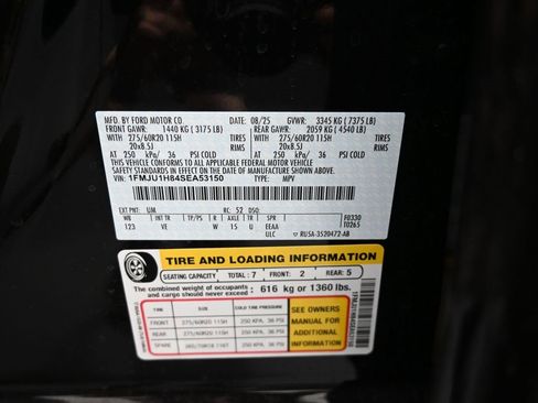 New 2025 Ford Expedition Active image 19