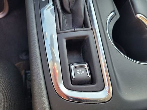 Used 2024 Chevrolet Equinox LT image 23