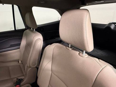 Used 2019 Honda Pilot Elite image 40