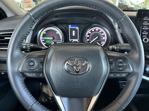 Used 2024 Toyota Camry SE FWD image 21